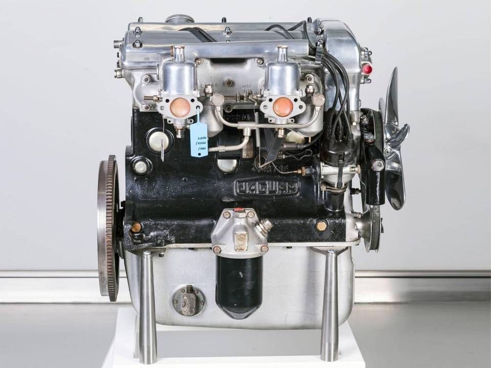 Jaguar XK 4 Engine